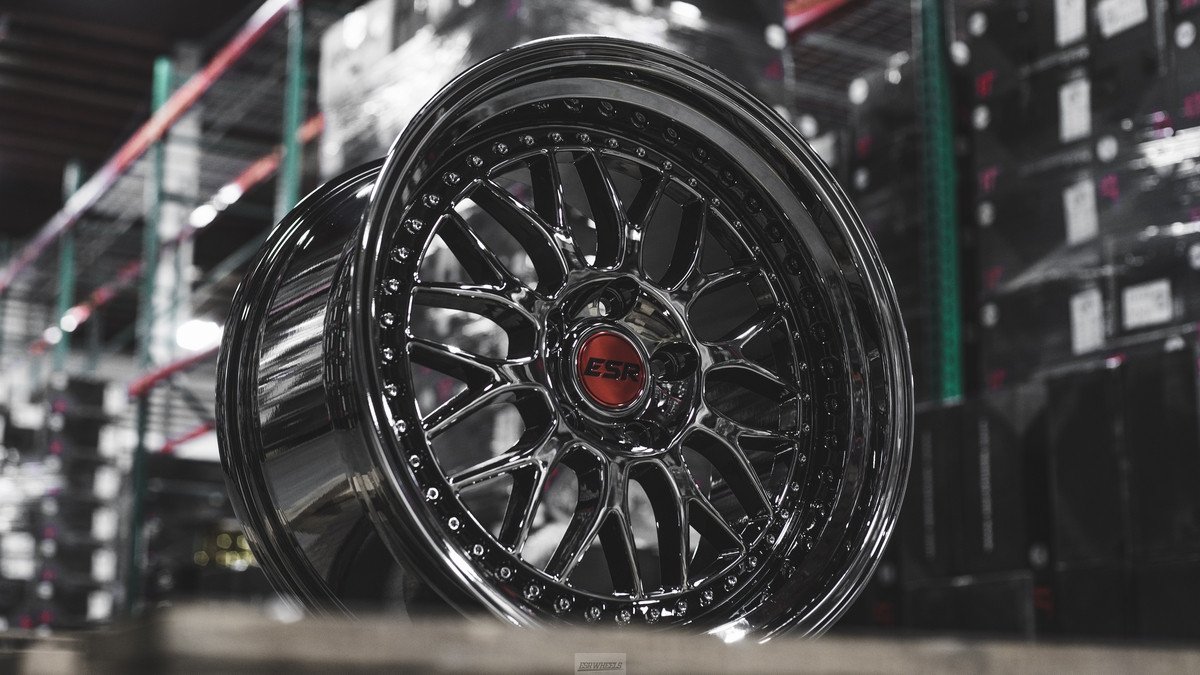 esr-sr01-vacuum-black-chrome-tire-connection-toronto-on